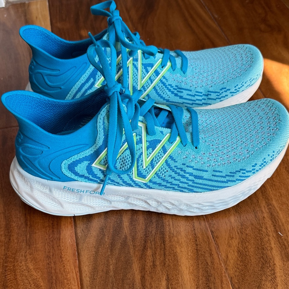 Women’s New Balance Tennis Shoes